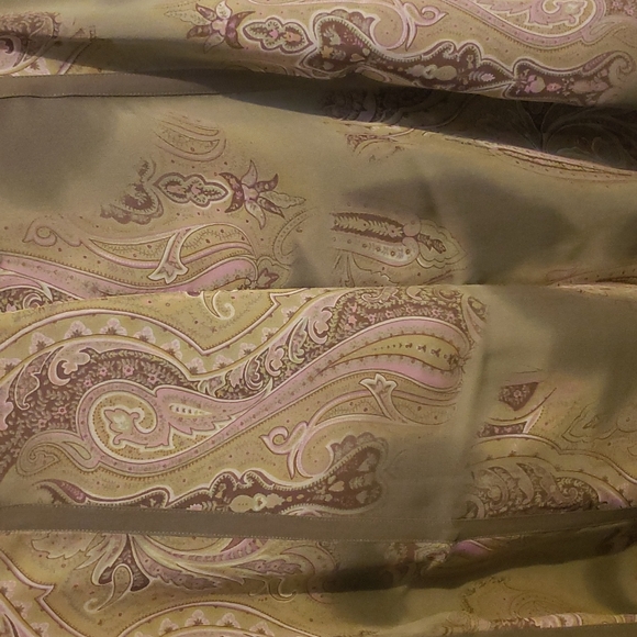 Green and pink flowing skirt - Picture 2 of 4